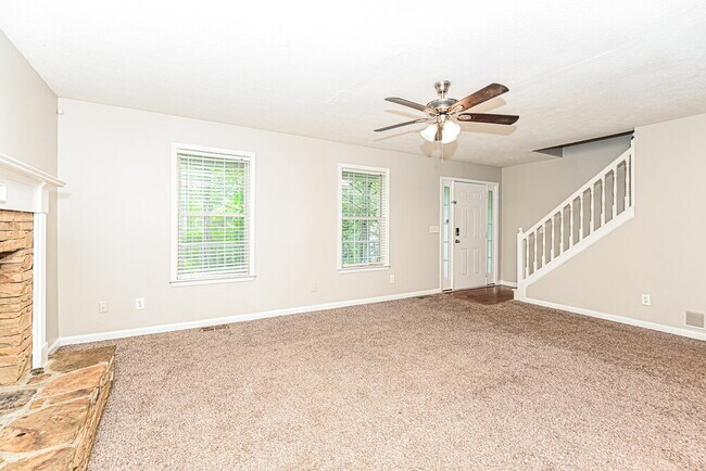 Building Photo - 706 Hearthstone Crossing