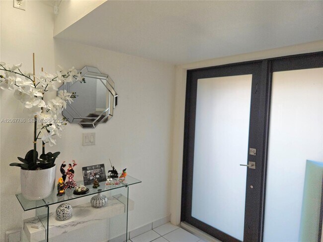 Foto del edificio - 540 NW 99th Pl