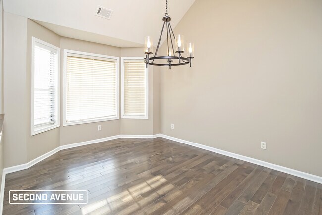 Foto del edificio - 520 Hillcrest Cross Rd