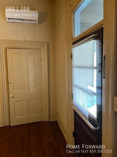 Building Photo - 552 Vine St