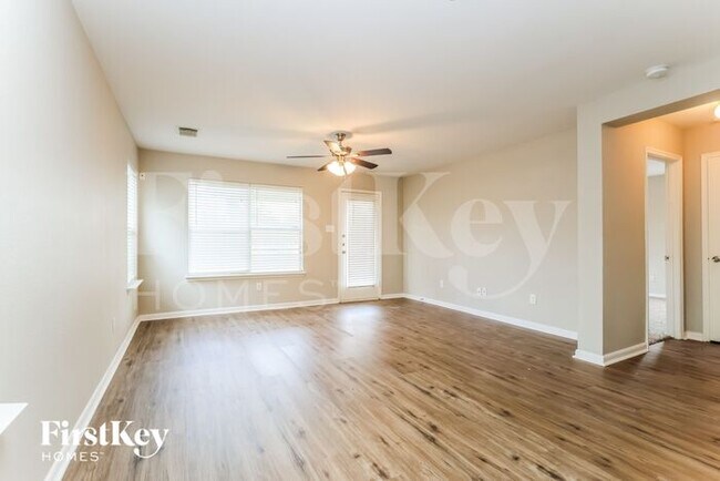Building Photo - 21610 Dawn Timbers Ct
