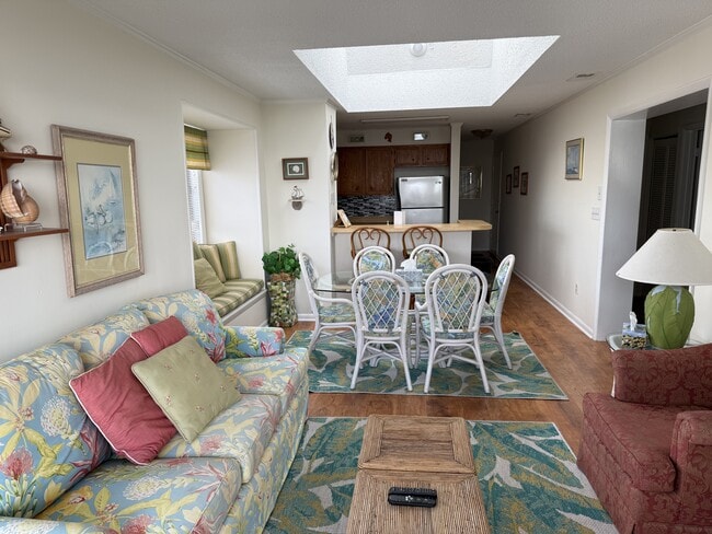 Building Photo - 2503 W Fort Macon Rd