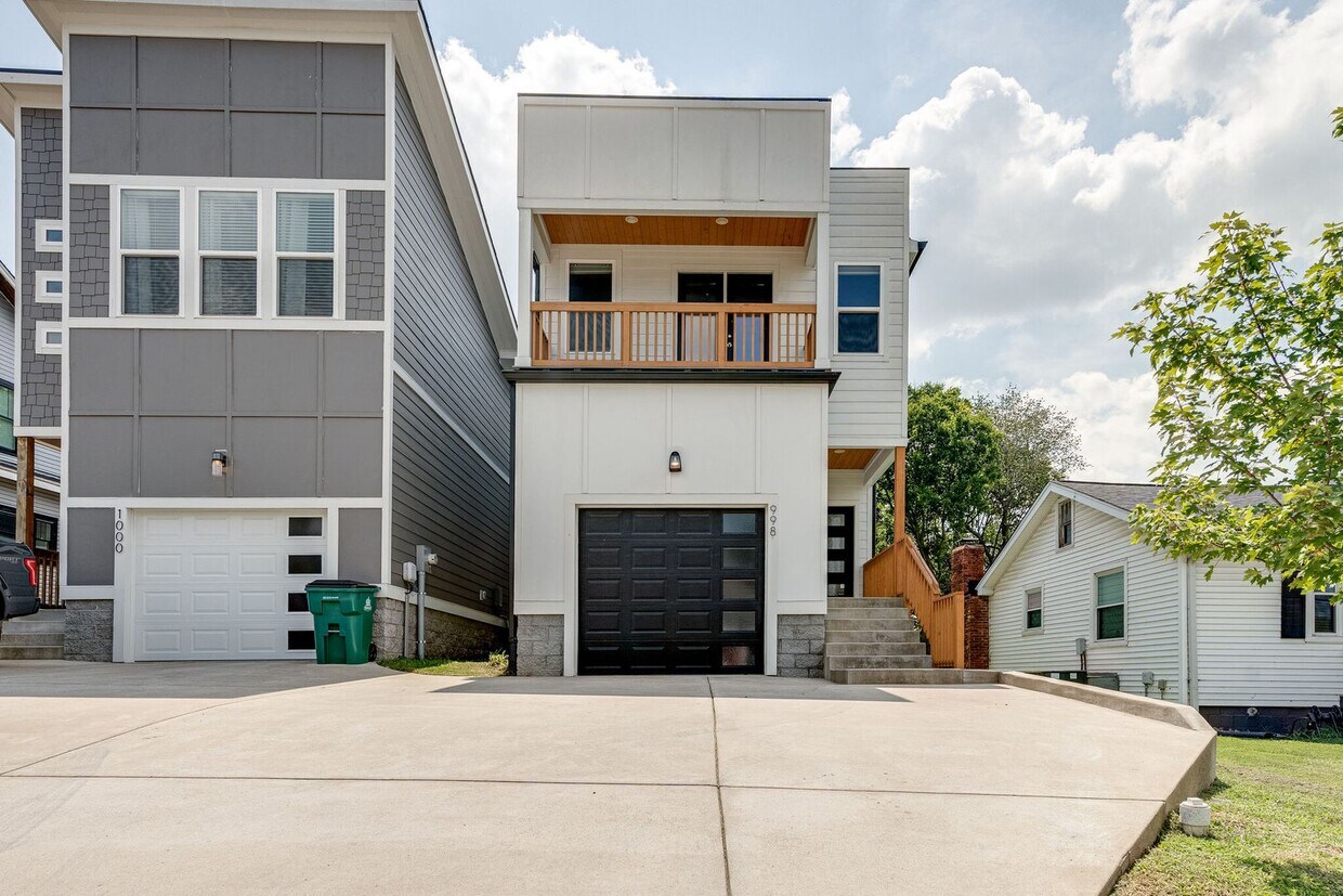 AVAILABLE September 1st. UPDATED 3 Bedroom... - AVAILABLE September 1st. UPDATED 3 Bedroom...