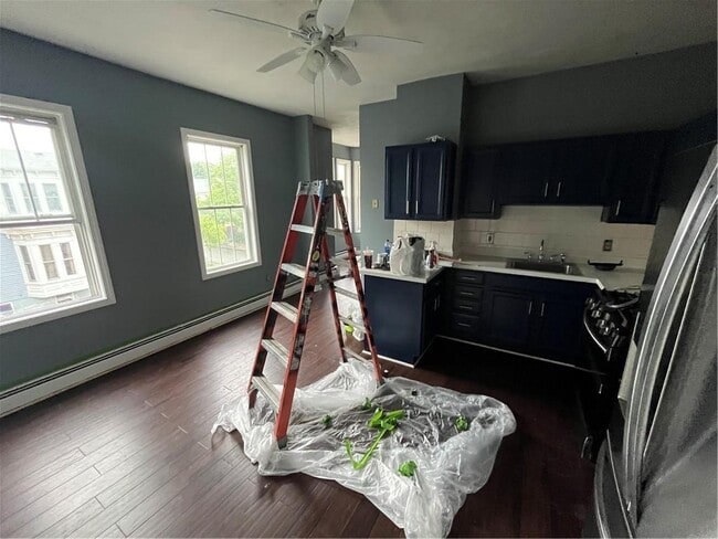 Building Photo - 219 Bellevue Ave