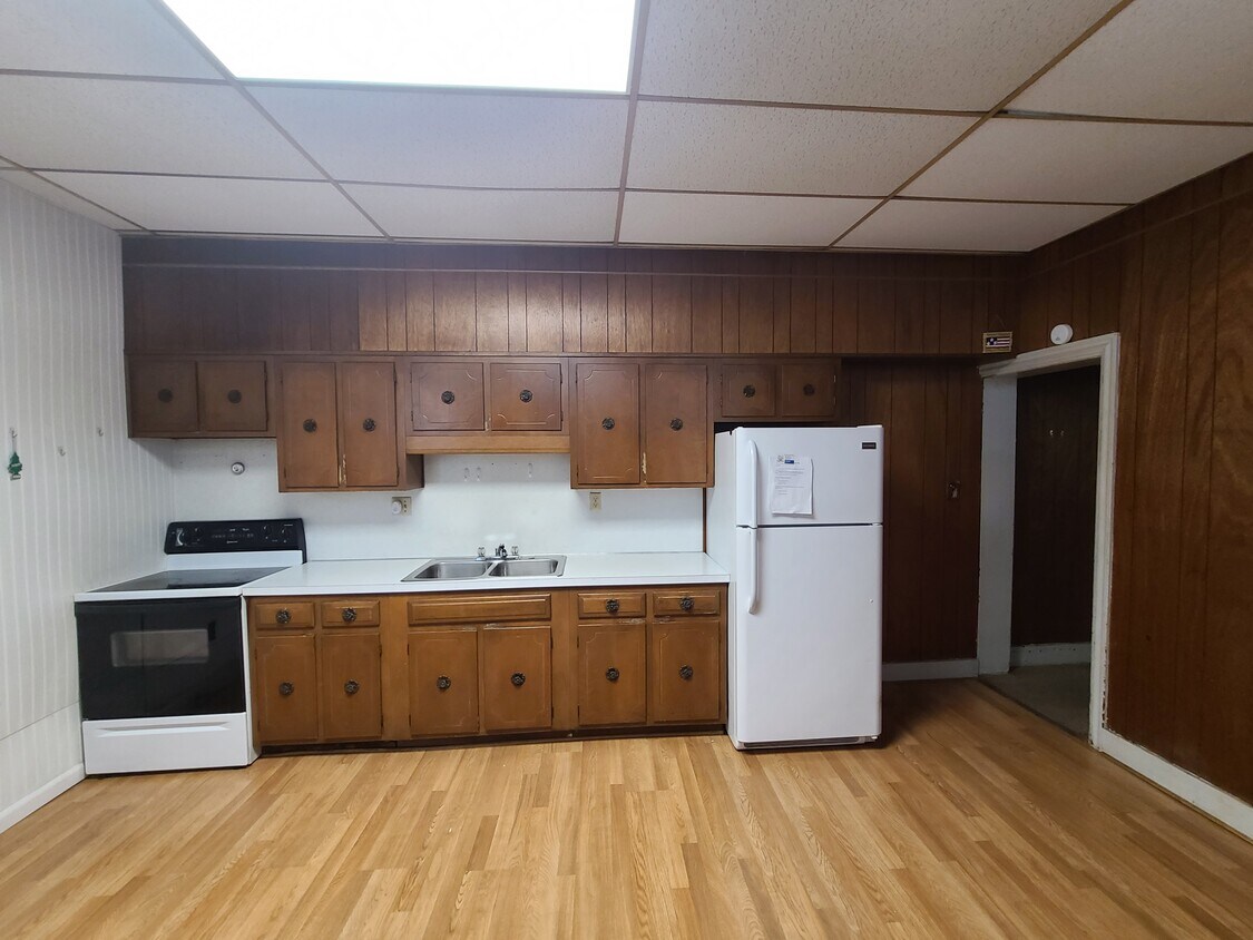 Primary Photo - 243 S 8th St