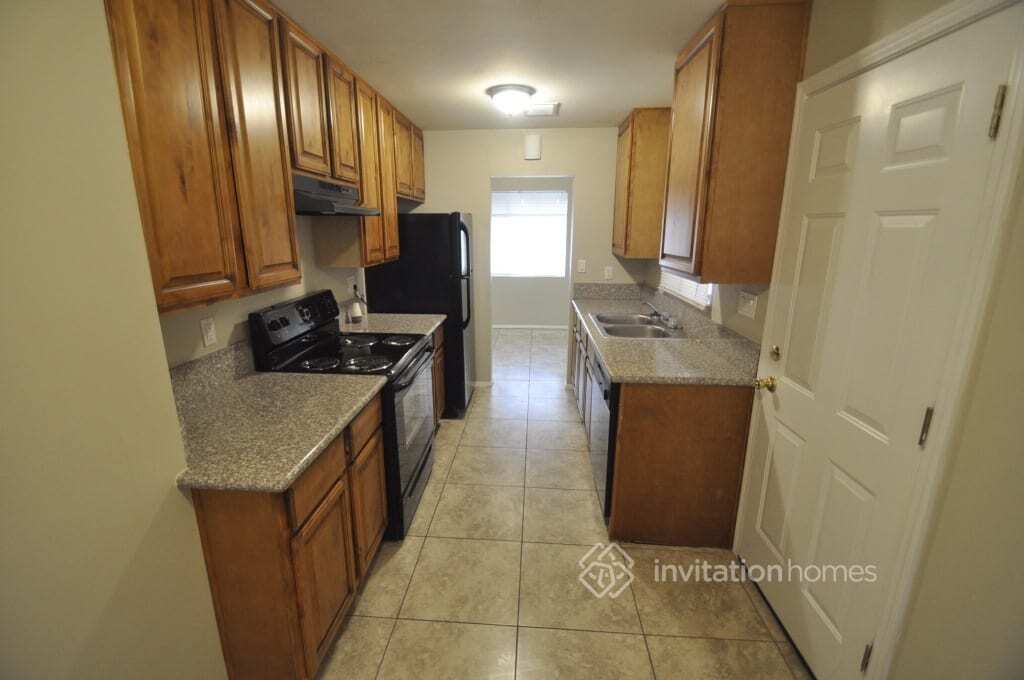 Foto del edificio - 1831 N 35th Pl