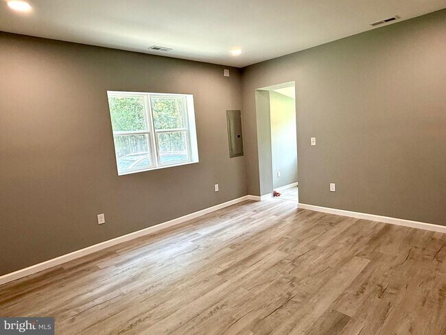 Foto del edificio - 4001 N Lakeshore Dr