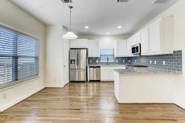 Foto del edificio - 701 E 40th St