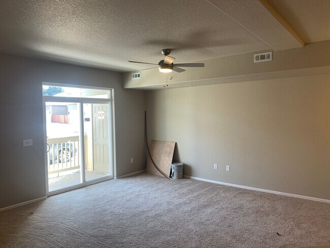 Building Photo - 2 WEEKS FREE! Townhome with Garage!