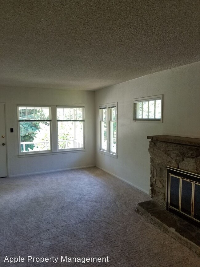Building Photo - 3 br, 2 bath House - 2212 North 46th - 1