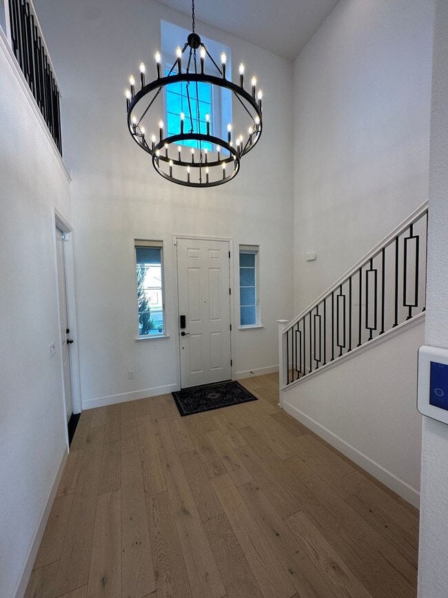 Building Photo - Beautiful 3 Bedroom, 2.5 Bath Mountian Hou...