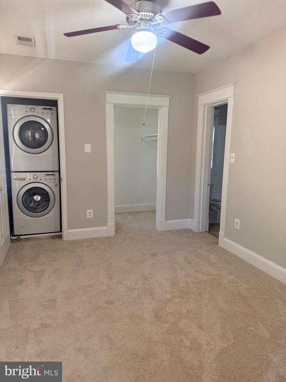 Foto del edificio - 7513 Carroll Ave