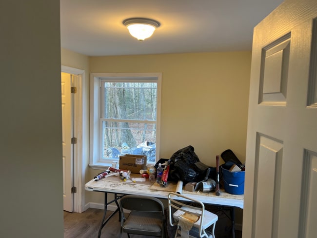 Building Photo - 200 Maple Rd