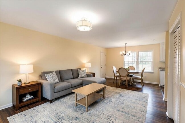 Foto del edificio - 5791 Lisa Ln