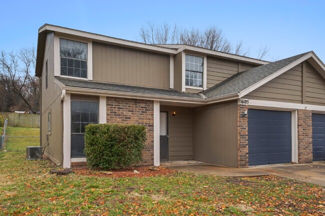 Building Photo - "Charming 3-Bed Duplex in Olathe - Coming ...