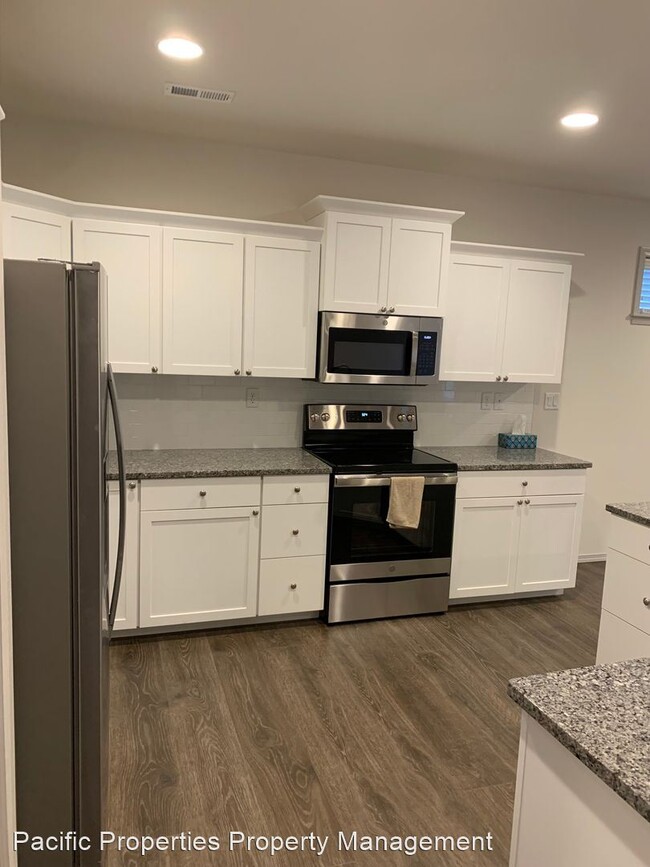 Building Photo - 3 br, 2 bath House - 725 Spyglass Drive