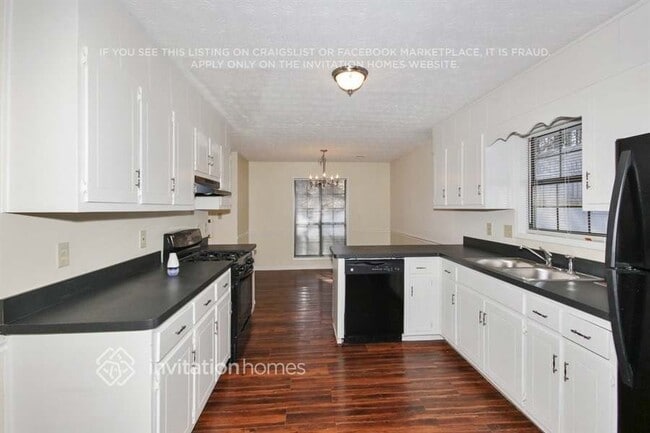 Foto del edificio - 3074 Wildflower Ln SW