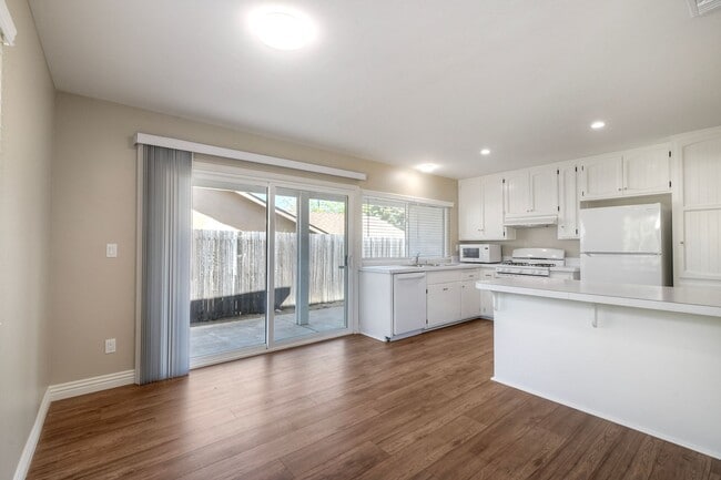 Foto del edificio - 344 Rancho Vista Pl