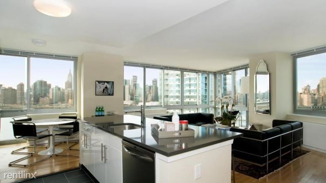 Foto del edificio - 4702 5th St