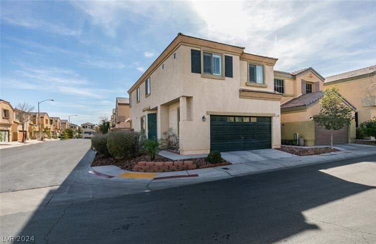 Foto principal - 5385 Coral Ribbon Ave