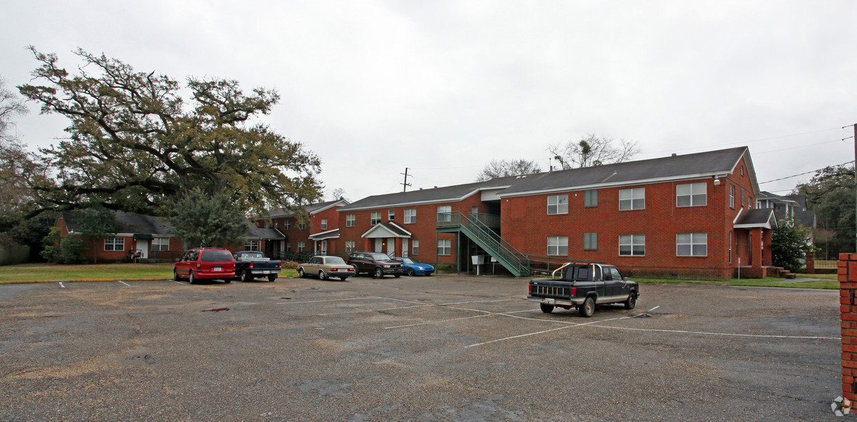 Primary Photo - Magnolia Place Apartments