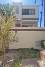 Building Photo - 2931 Plaza del Amo