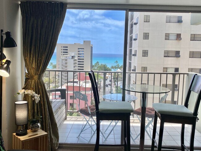 Foto del edificio - 6 Month minimum - Fully Furnished - Ocean ...