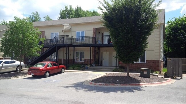 Photo - 820 W Piedmont Pl Townhome