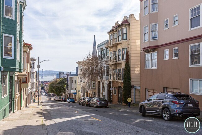 Foto del edificio - SOPHISTICATED 2-BD DREAM HOME WITH DIGITAL...