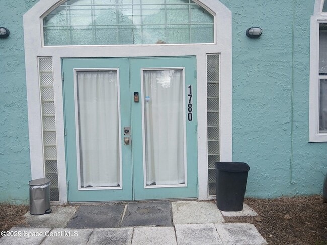 Foto del edificio - 1780 Manta Bay St