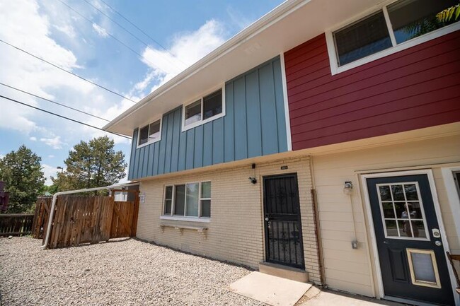 Foto del edificio - 1613 Fenton St