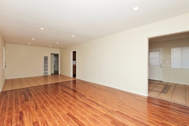 Foto del edificio - 12146 Ruchel St