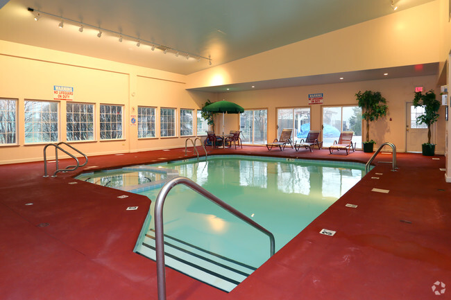 Indoor Pool - Waterford Greens Apartments