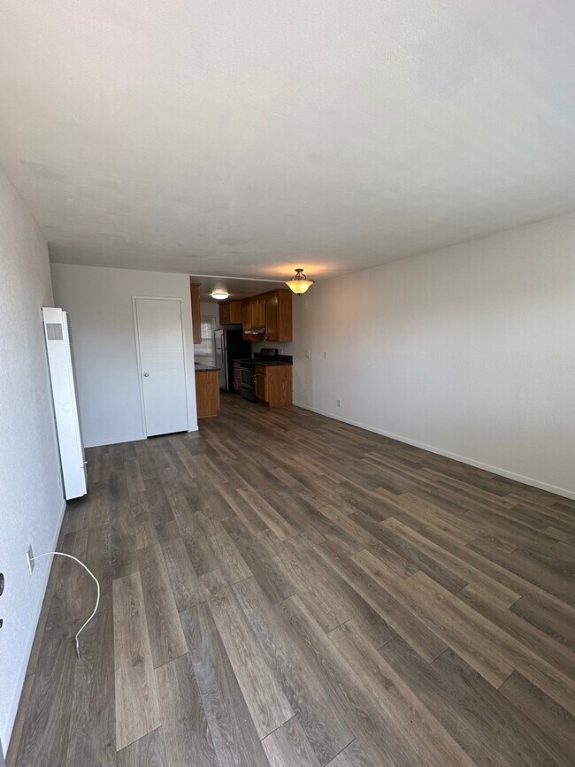 Foto del edificio - 2307 E 10th St