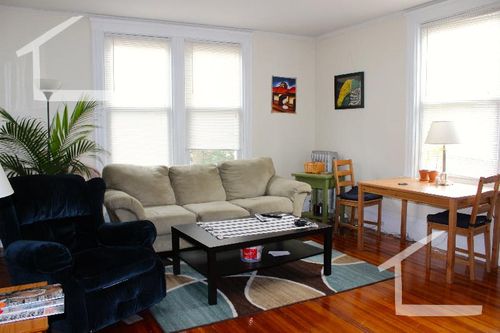 Primary Photo - 148 Strathmore Rd
