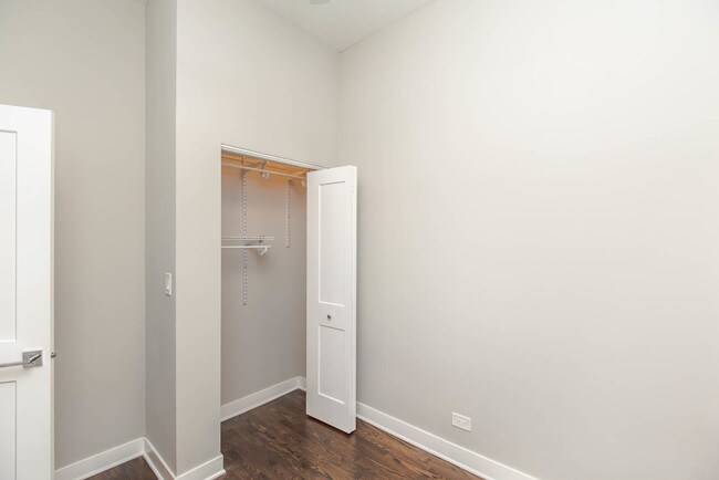 Foto del edificio - 1854 W 18th St