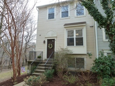 Primary Photo - 63 Kinsman View Cir