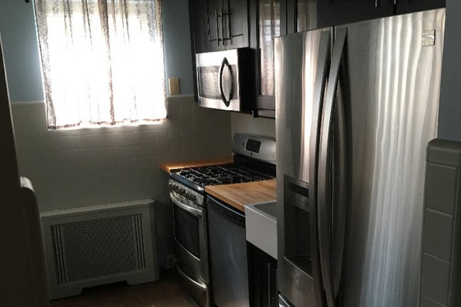 Kitchen - 1912 S Hicks St