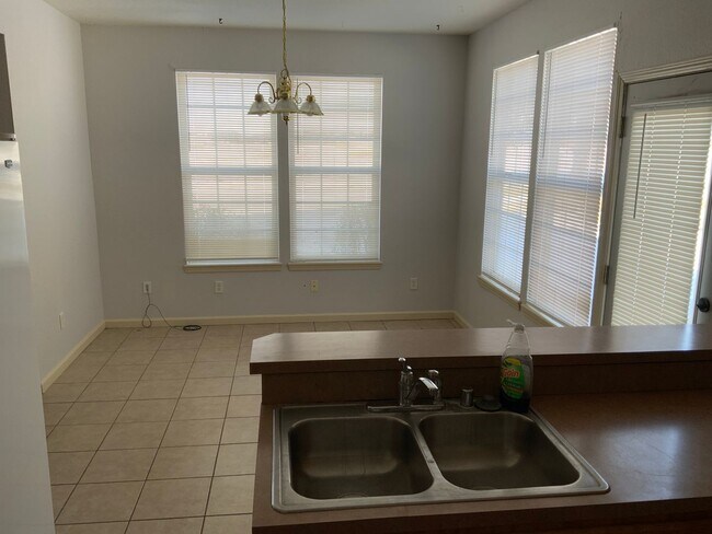 Foto del edificio - 424-424 Eisenhower St