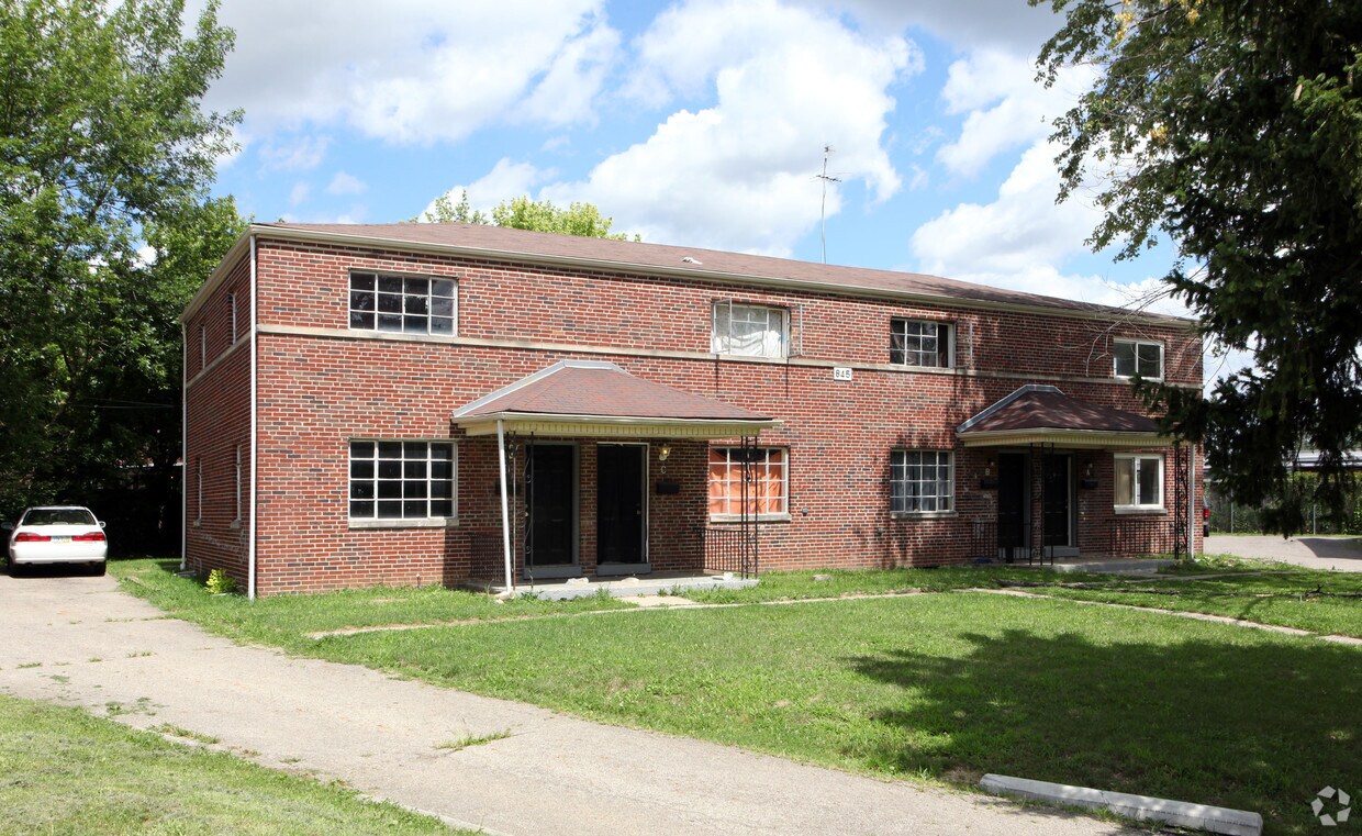 Building Photo - 842-857 Regina Ct