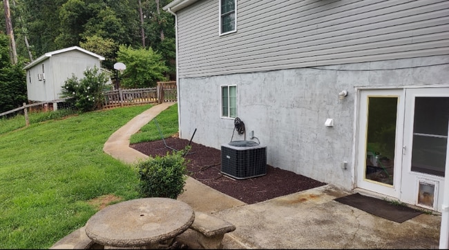 Building Photo - 40 Serenity Ln