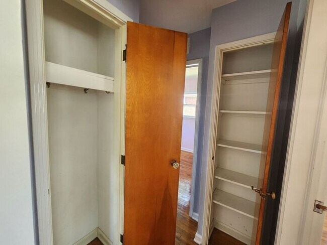 Foto del edificio - 2-bedroom home on the southeast side of town offers great space in a convenient location!