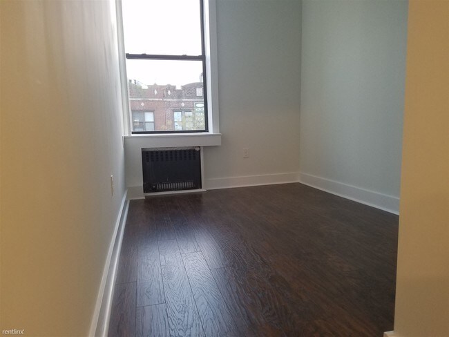 Foto del edificio - 992 E 14th St