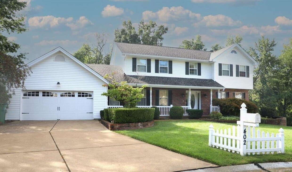 Primary Photo - 402 SAVANNAH RIDGE DRIVE | SAINT CHARLES 6...