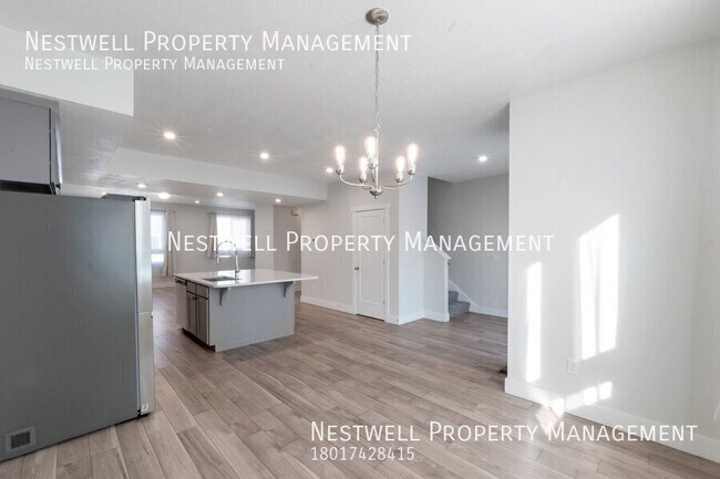 Foto del edificio - Modern 4-bed Townhome in American Fork