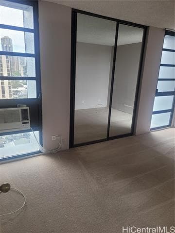 Foto del edificio - 2100 Date St