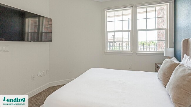 Foto del edificio - 6743 W 135th St