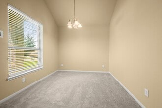 Building Photo - 2313 Shady Tree Ln