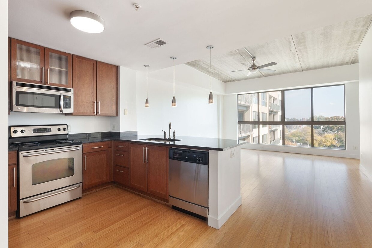 Bright, Contemporary 1/1 Condo in Grant Park w/ City Views! - Bright, Contemporary 1/1 Condo in Grant P...
