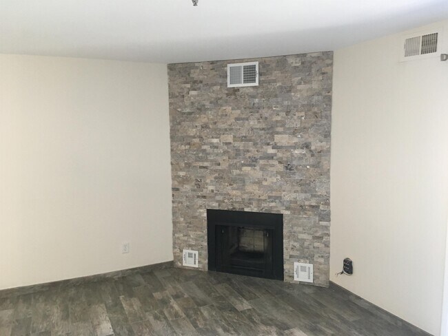 Foto del edificio - 2601 W Broadway Blvd